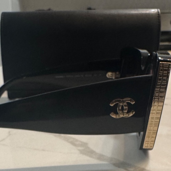 Chanel Rectangle sunglasses - Picture 3 of 12